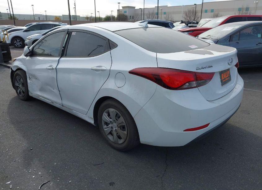 Photo 3 of 2016 Hyundai Elantra SE (VIN 5NPDH4AE8GH719425)