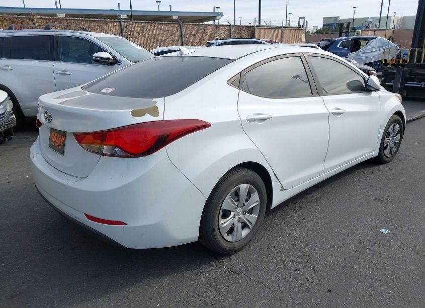 Photo 4 of 2016 Hyundai Elantra SE (VIN 5NPDH4AE8GH719425)