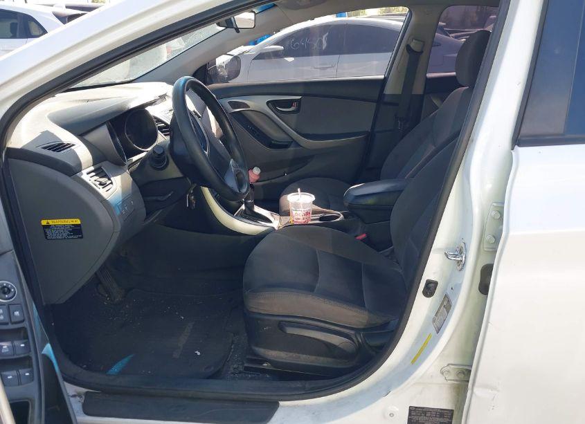 Photo 5 of 2016 Hyundai Elantra SE (VIN 5NPDH4AE8GH719425)