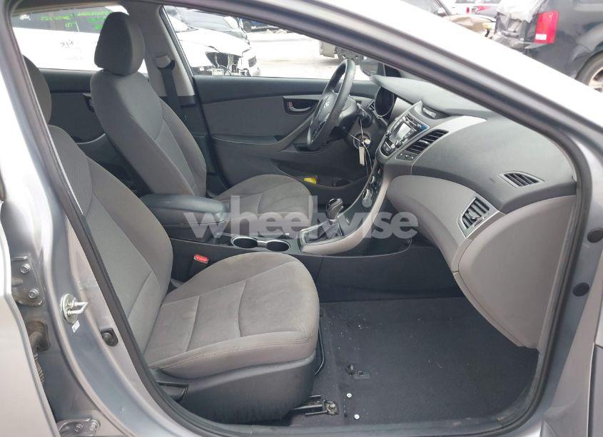 Photo 5 of 2016 Hyundai Elantra SE (VIN 5NPDH4AE8GH723166)