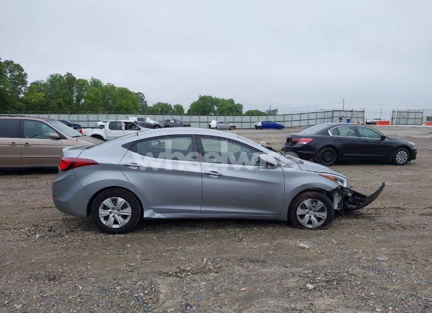 Photo 13 of 2016 Hyundai Elantra SE (VIN 5NPDH4AE8GH748505)
