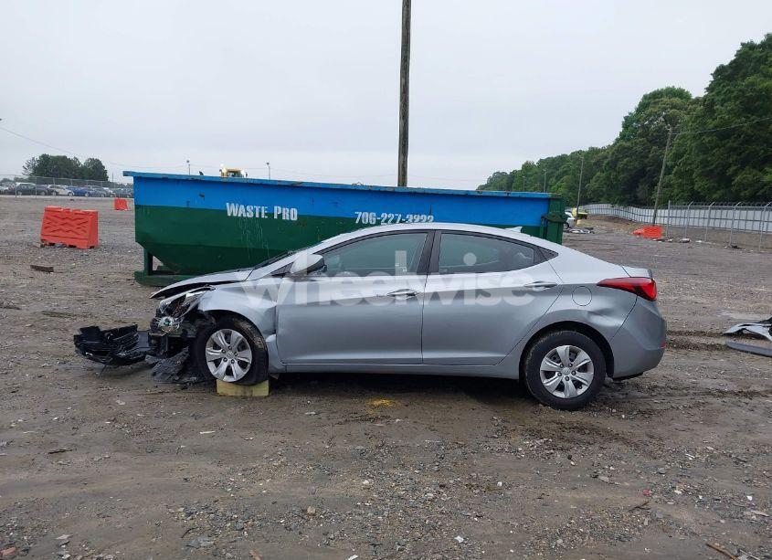 Photo 14 of 2016 Hyundai Elantra SE (VIN 5NPDH4AE8GH748505)