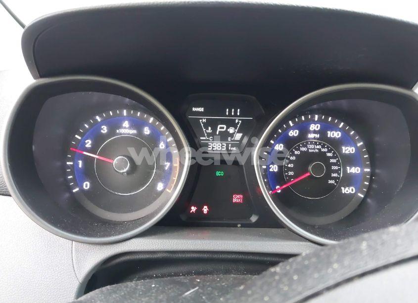 Photo 7 of 2016 Hyundai Elantra SE (VIN 5NPDH4AE8GH748505)