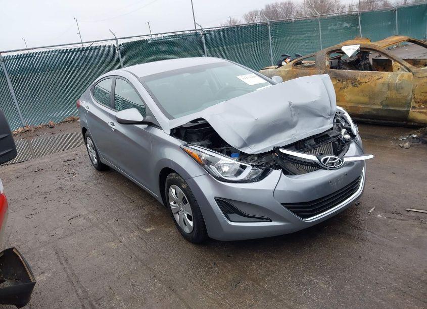 2016 Hyundai Elantra SE (VIN 5NPDH4AE8GH748858) main photo