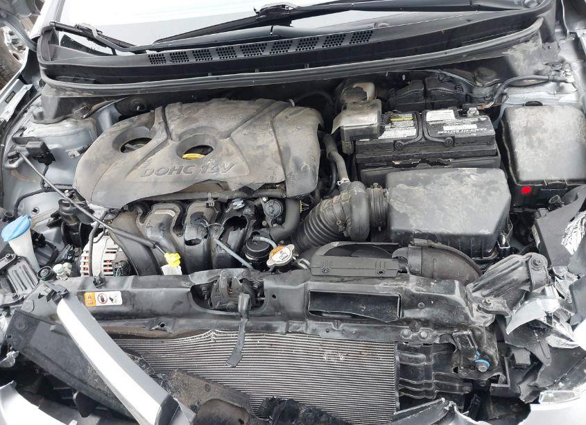 Photo 10 of 2016 Hyundai Elantra SE (VIN 5NPDH4AE8GH748858)