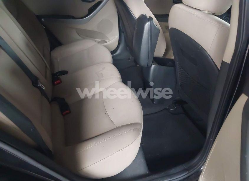 Photo 8 of 2016 Hyundai Elantra SE (VIN 5NPDH4AE8GH749444)