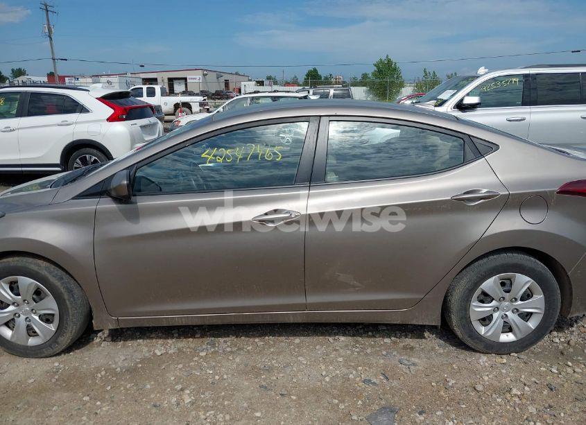 Photo 14 of 2016 Hyundai Elantra SE (VIN 5NPDH4AE8GH751419)