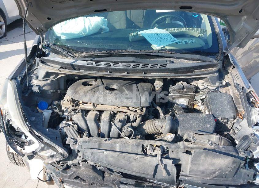 Photo 10 of 2016 Hyundai Elantra SE (VIN 5NPDH4AE8GH752344)