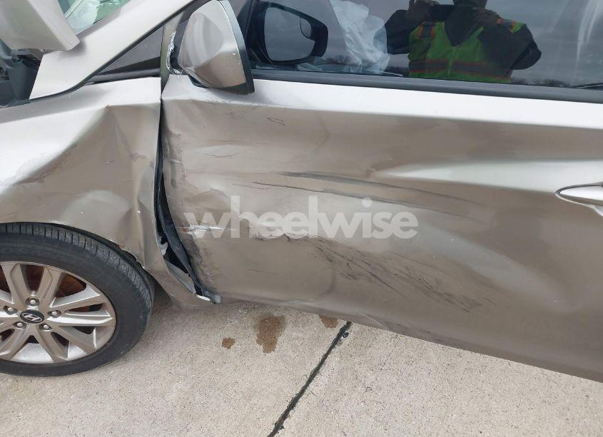 Photo 19 of 2016 Hyundai Elantra SE (VIN 5NPDH4AE8GH752344)