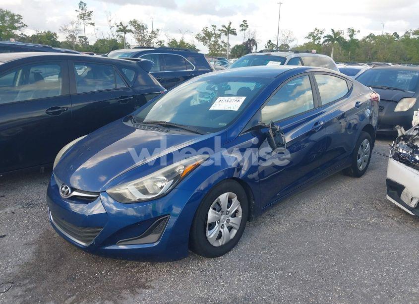 Photo 2 of 2016 Hyundai Elantra SE (VIN 5NPDH4AE8GH754739)