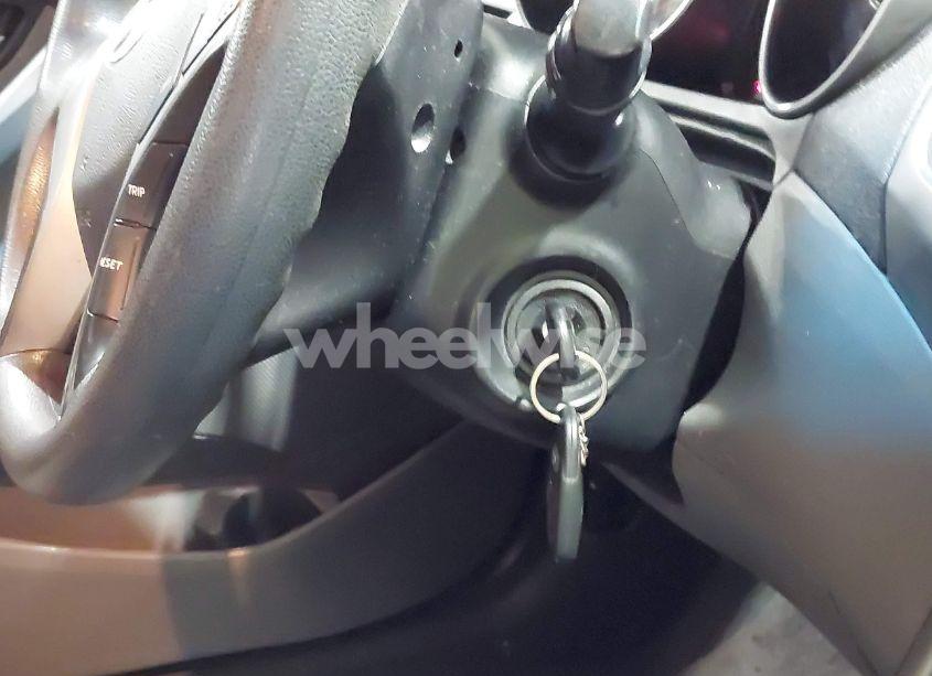 Photo 11 of 2016 Hyundai Elantra SE (VIN 5NPDH4AE8GH785893)