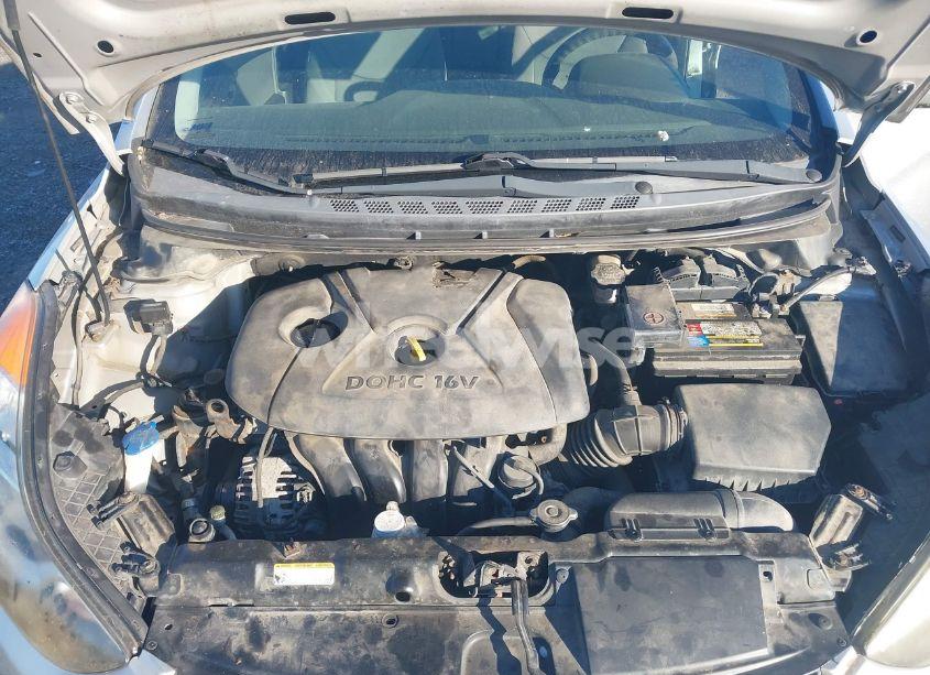 Photo 10 of 2012 Hyundai Elantra GLS (VIN 5NPDH4AE9CH090400)