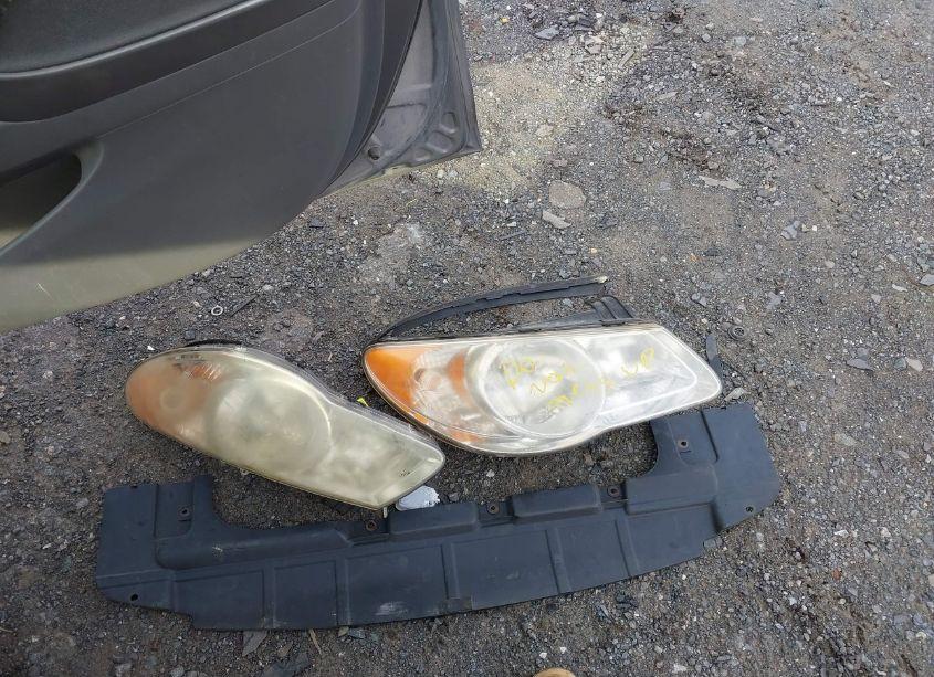 Photo 12 of 2012 Hyundai Elantra GLS (VIN 5NPDH4AE9CH096620)