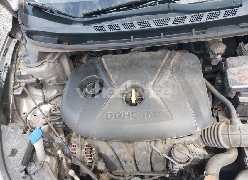 Photo 10 of 2012 Hyundai Elantra GLS (VIN 5NPDH4AE9CH118972)