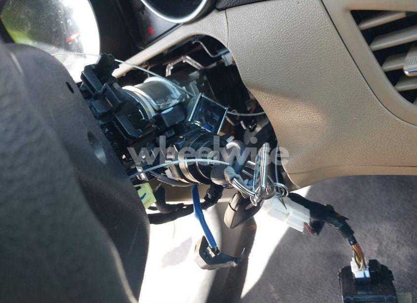 Photo 19 of 2013 Hyundai Elantra GLS (VIN 5NPDH4AE9DH166599)