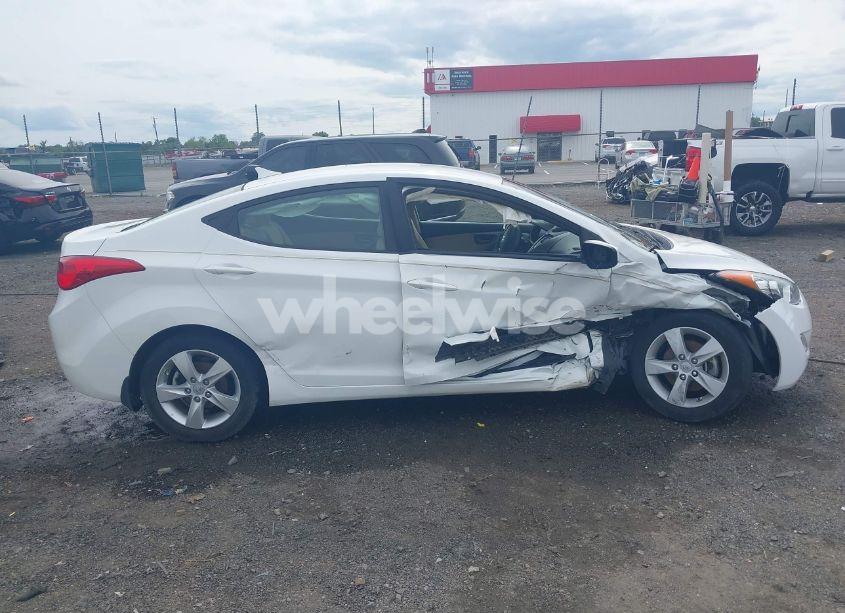 Photo 13 of 2013 Hyundai Elantra GLS (VIN 5NPDH4AE9DH167994)