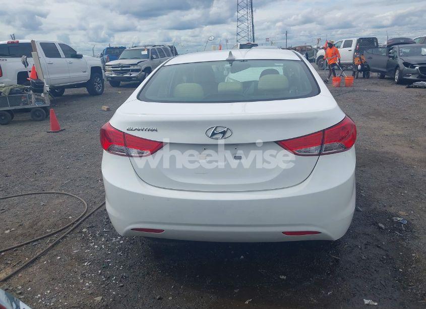 Photo 16 of 2013 Hyundai Elantra GLS (VIN 5NPDH4AE9DH167994)