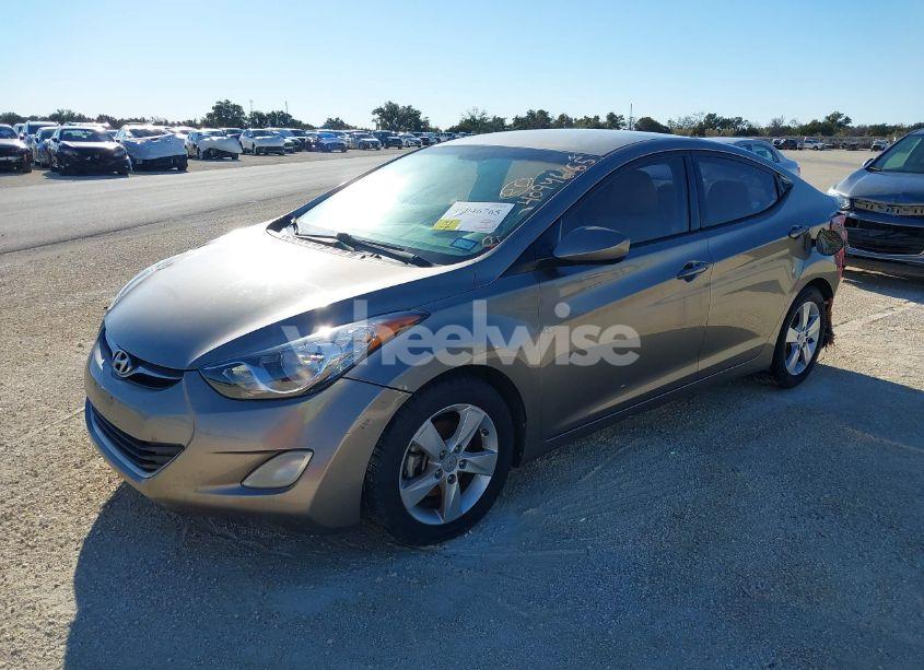 Photo 2 of 2013 Hyundai Elantra GLS (VIN 5NPDH4AE9DH194564)