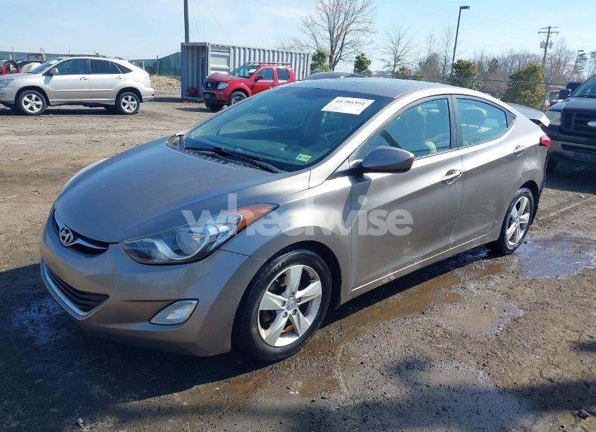 Photo 2 of 2013 Hyundai Elantra GLS (VIN 5NPDH4AE9DH195438)