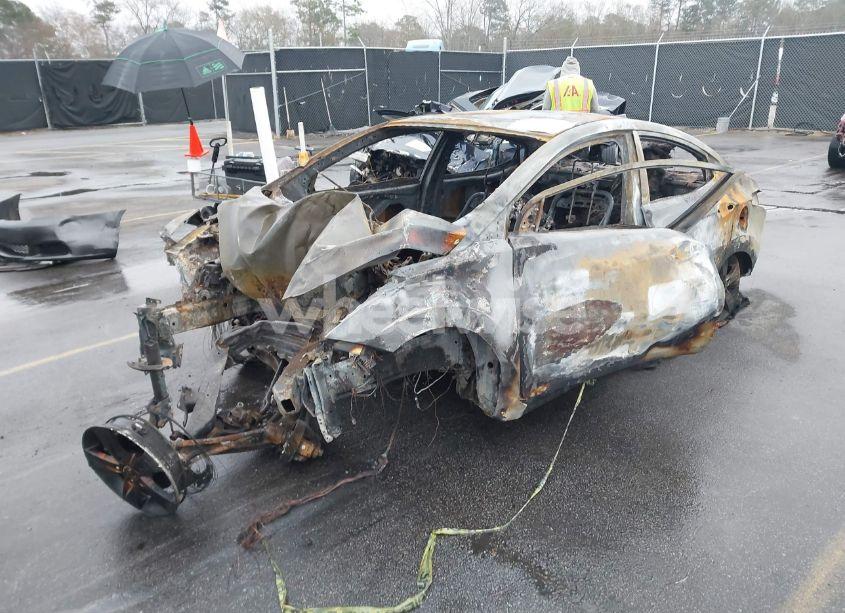 Photo 2 of 2013 Hyundai Elantra GLS (VIN 5NPDH4AE9DH199246)