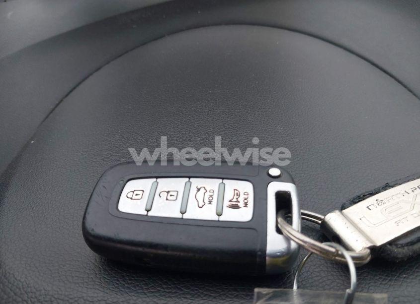 Photo 11 of 2013 Hyundai Elantra LIMITED (VIN 5NPDH4AE9DH202033)