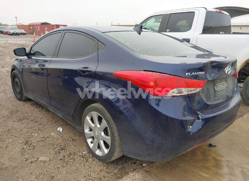 Photo 3 of 2013 Hyundai Elantra LIMITED (VIN 5NPDH4AE9DH202033)