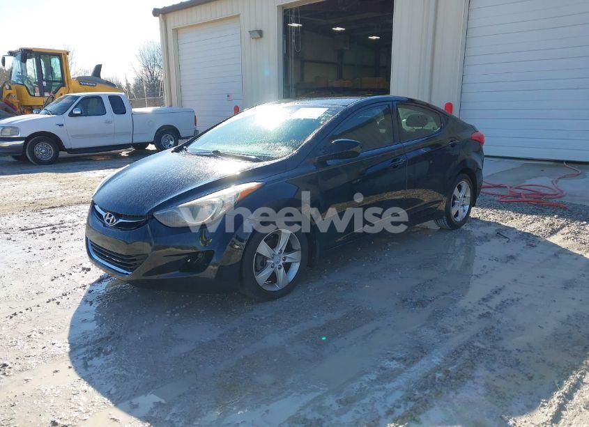 Photo 2 of 2013 Hyundai Elantra GLS (VIN 5NPDH4AE9DH204736)