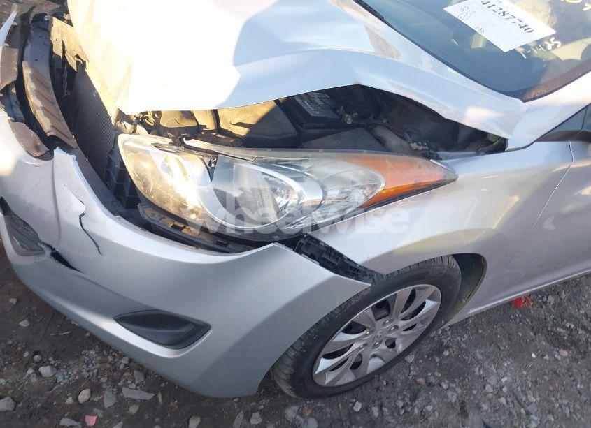 Photo 12 of 2013 Hyundai Elantra GLS (VIN 5NPDH4AE9DH220709)