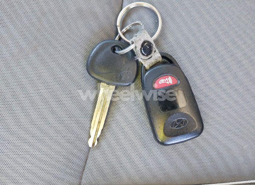 Photo 11 of 2013 Hyundai Elantra GLS (VIN 5NPDH4AE9DH223481)