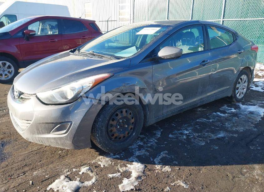 Photo 2 of 2013 Hyundai Elantra GLS (VIN 5NPDH4AE9DH223481)