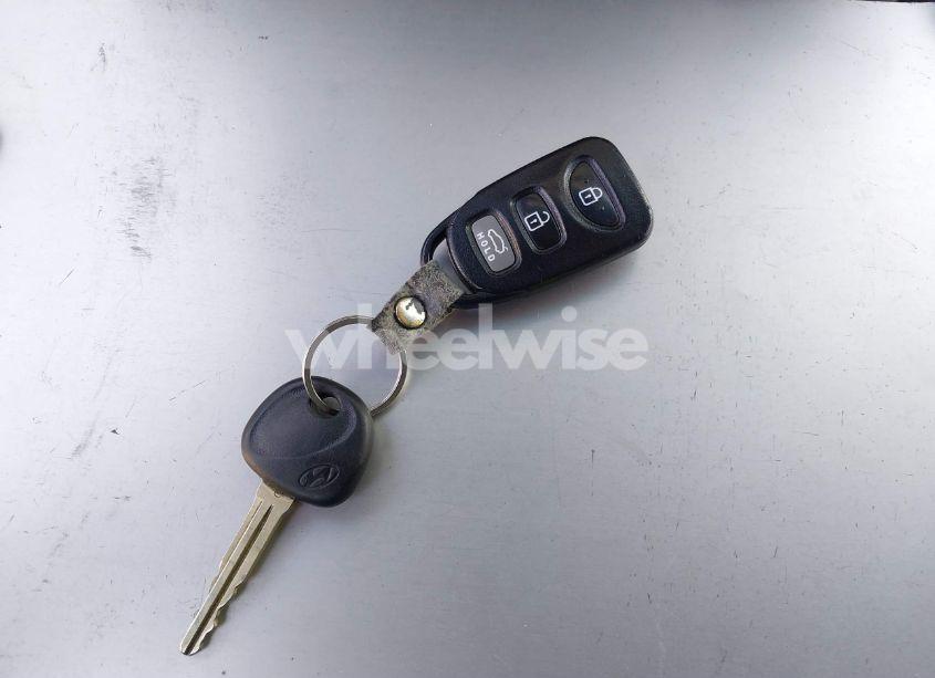 Photo 11 of 2013 Hyundai Elantra GLS (VIN 5NPDH4AE9DH271272)