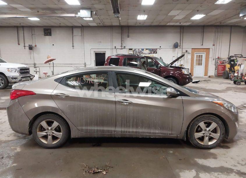 Photo 13 of 2013 Hyundai Elantra GLS (VIN 5NPDH4AE9DH271451)