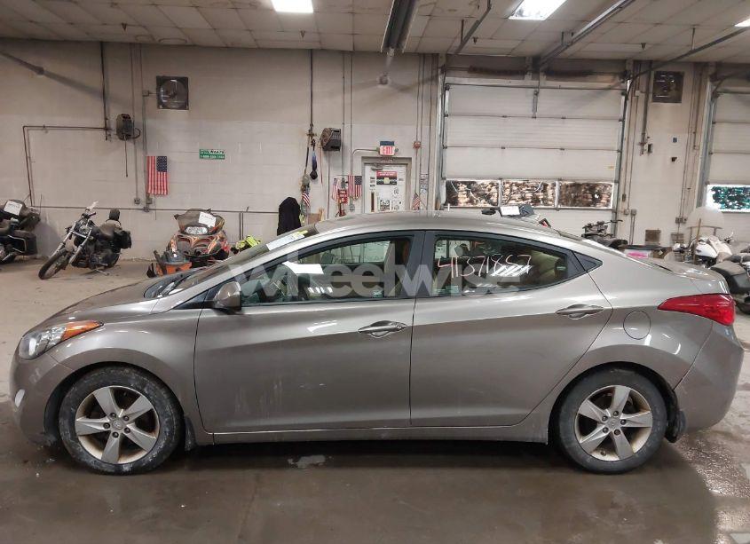 Photo 15 of 2013 Hyundai Elantra GLS (VIN 5NPDH4AE9DH271451)
