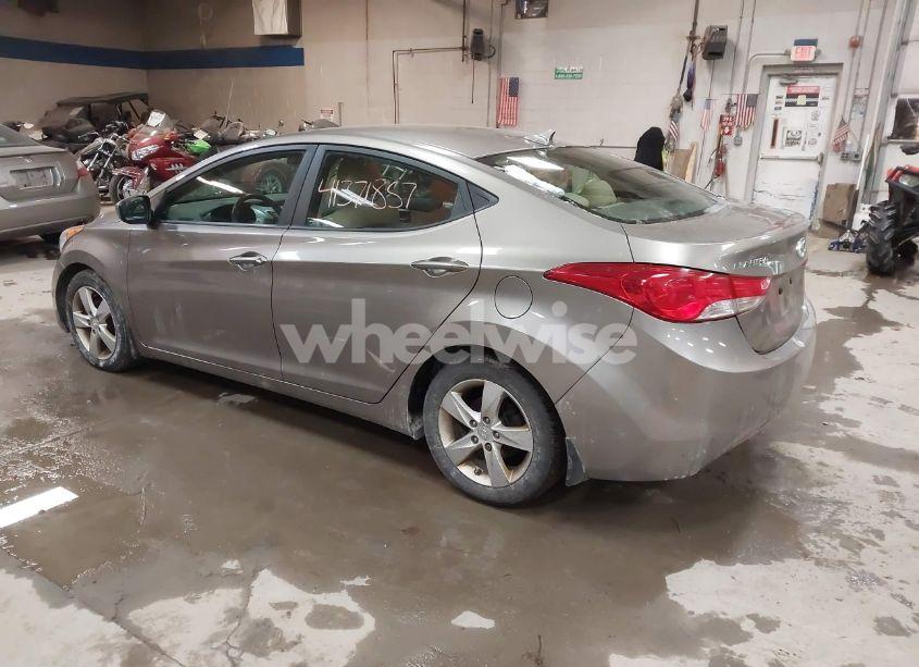 Photo 3 of 2013 Hyundai Elantra GLS (VIN 5NPDH4AE9DH271451)