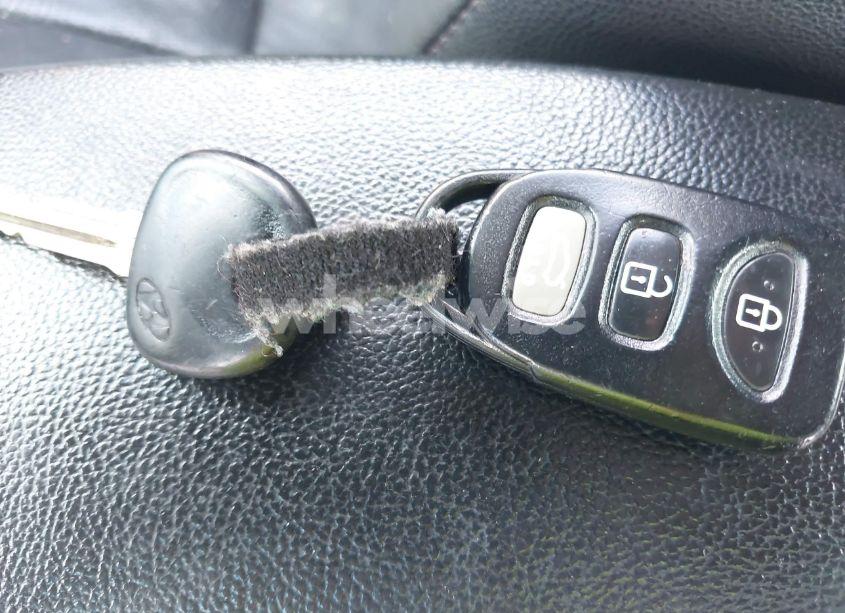 Photo 11 of 2013 Hyundai Elantra LIMITED (VIN 5NPDH4AE9DH284135)