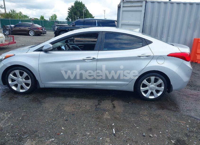 Photo 14 of 2013 Hyundai Elantra LIMITED (VIN 5NPDH4AE9DH284135)