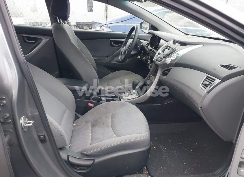 Photo 5 of 2013 Hyundai Elantra GLS (VIN 5NPDH4AE9DH286046)