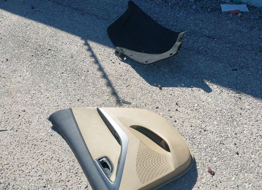 Photo 12 of 2013 Hyundai Elantra GLS (VIN 5NPDH4AE9DH300446)