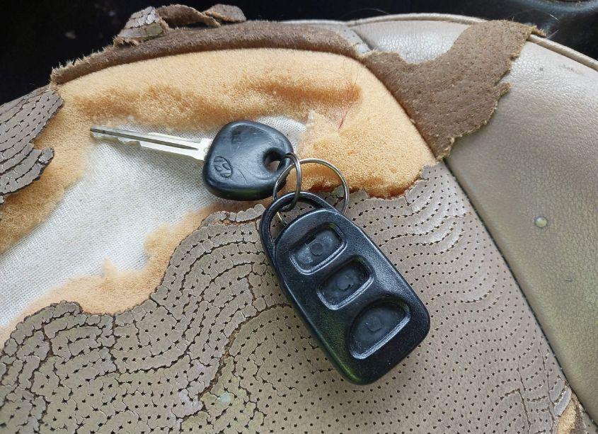 Photo 11 of 2013 Hyundai Elantra LIMITED (VIN 5NPDH4AE9DH300866)