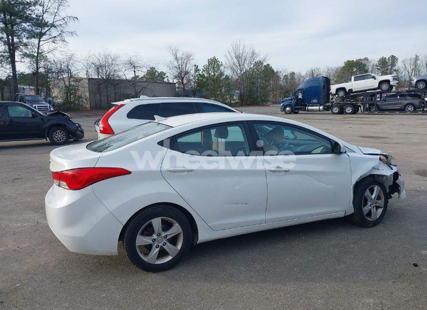 Photo 13 of 2013 Hyundai Elantra GLS (VIN 5NPDH4AE9DH312919)