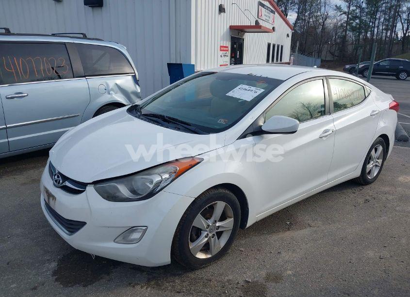 Photo 2 of 2013 Hyundai Elantra GLS (VIN 5NPDH4AE9DH312919)