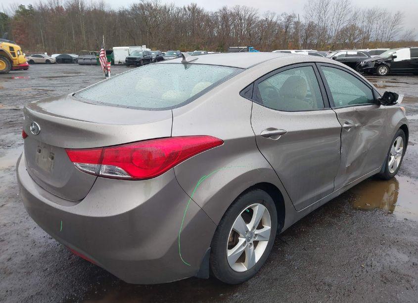 Photo 18 of 2013 Hyundai Elantra GLS (VIN 5NPDH4AE9DH321006)