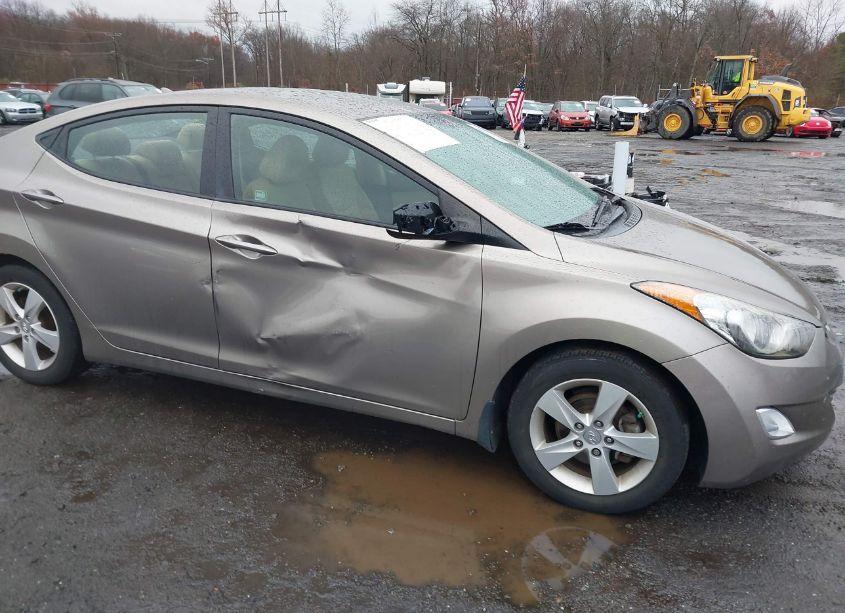 Photo 6 of 2013 Hyundai Elantra GLS (VIN 5NPDH4AE9DH321006)