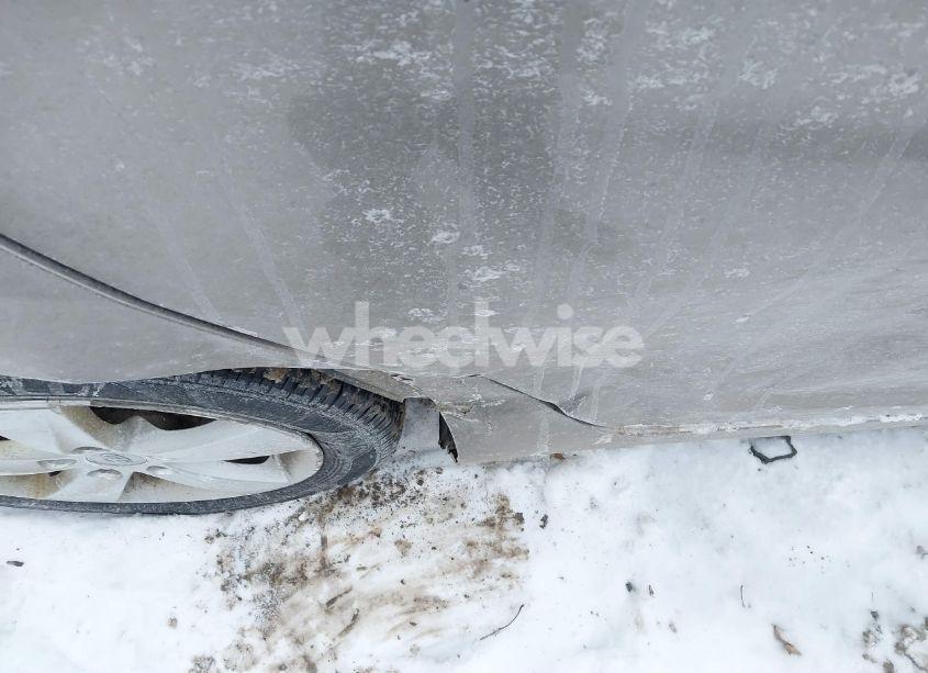 Photo 14 of 2013 Hyundai Elantra GLS (VIN 5NPDH4AE9DH332538)