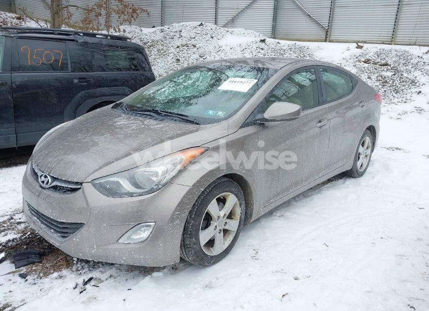 Photo 2 of 2013 Hyundai Elantra GLS (VIN 5NPDH4AE9DH332538)