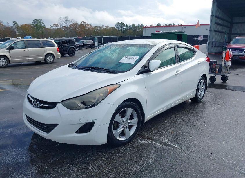 Photo 2 of 2013 Hyundai Elantra GLS (VIN 5NPDH4AE9DH338047)