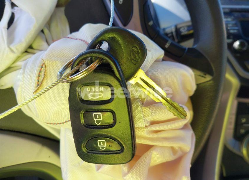 Photo 11 of 2013 Hyundai Elantra GLS (VIN 5NPDH4AE9DH339313)