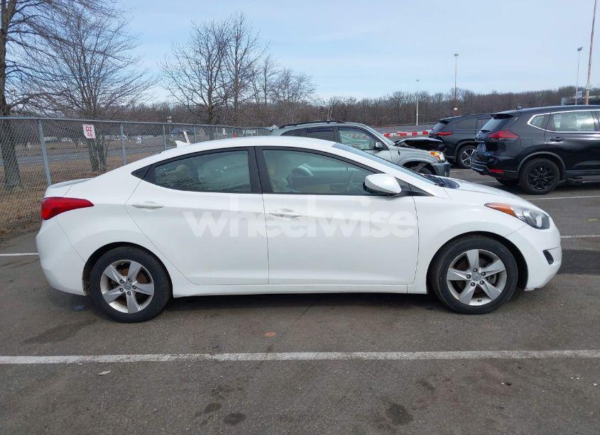 Photo 13 of 2013 Hyundai Elantra GLS (VIN 5NPDH4AE9DH356242)