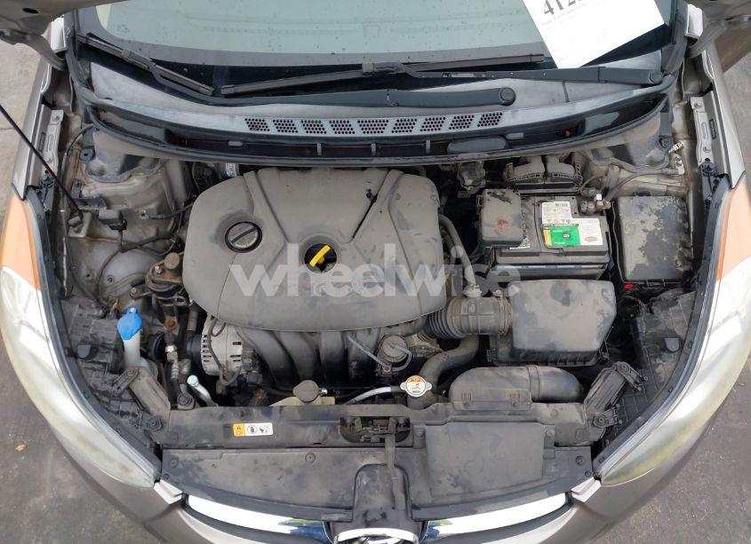 Photo 10 of 2013 Hyundai Elantra GLS (VIN 5NPDH4AE9DH365152)