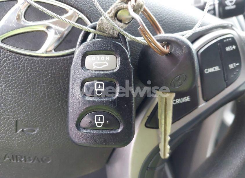 Photo 11 of 2013 Hyundai Elantra GLS (VIN 5NPDH4AE9DH365152)